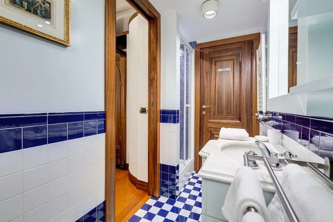 Pantheon Antique Suite Rome 2*,