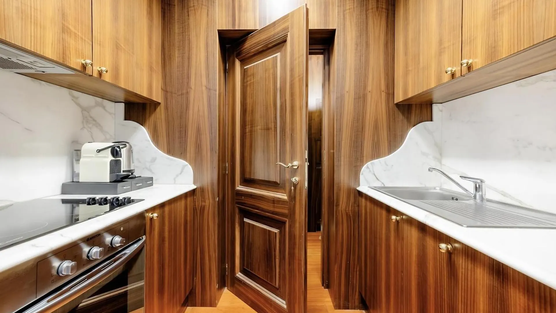 Pantheon Antique Suite Rome Italy